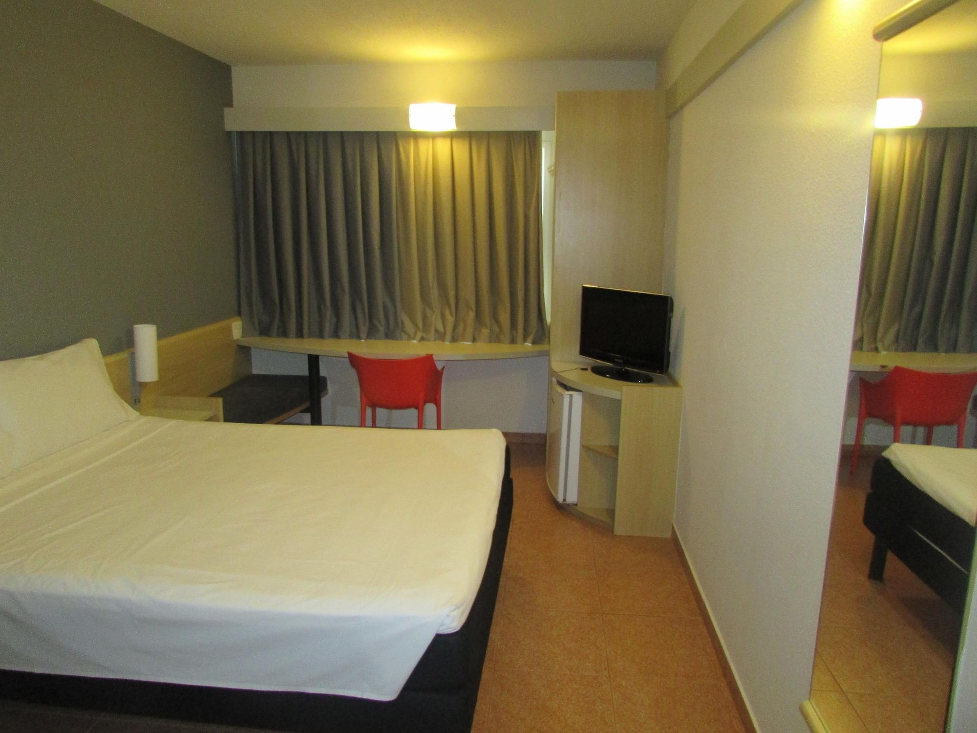 Отель Ibis Aracatuba Экстерьер фото