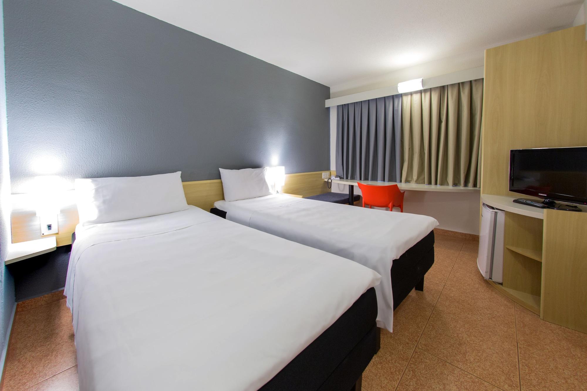 Отель Ibis Aracatuba Экстерьер фото